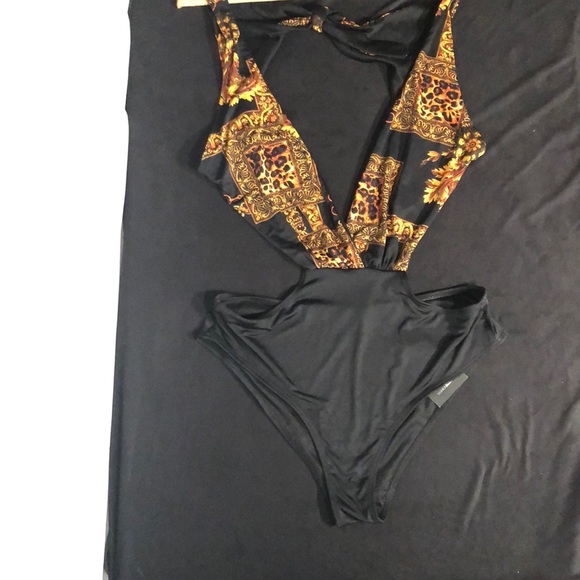 Fashion nova Steal the show monokini - Picture 4 of 5